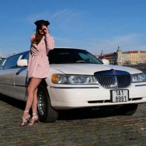 Prague limousine lincoln tansport