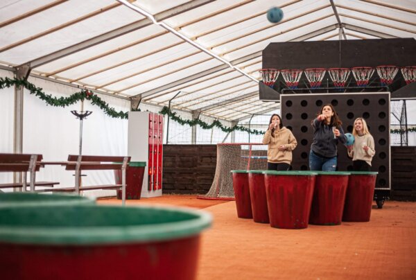 Giant Beer Pong - Image 4