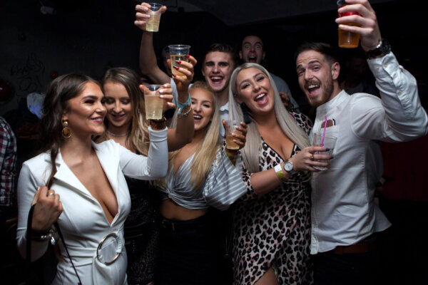 Stag Pub Crawl - Image 4