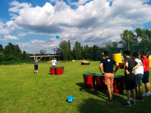 Giant Beer Pong - Image 3